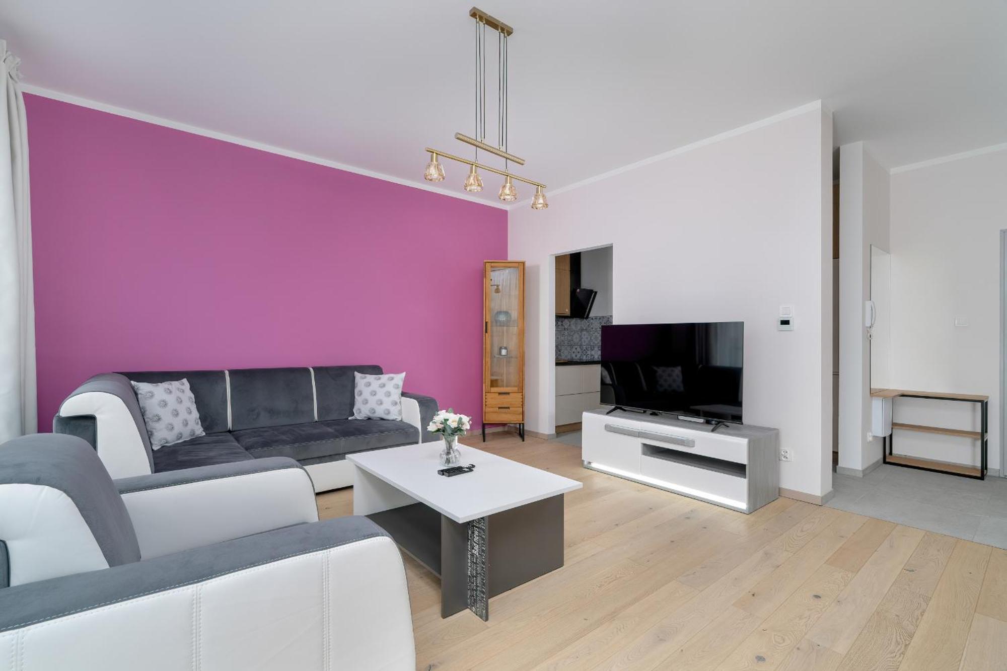 Apartment With Balcony And Free Parking In Poznan By Noclegi Renters 외부 사진