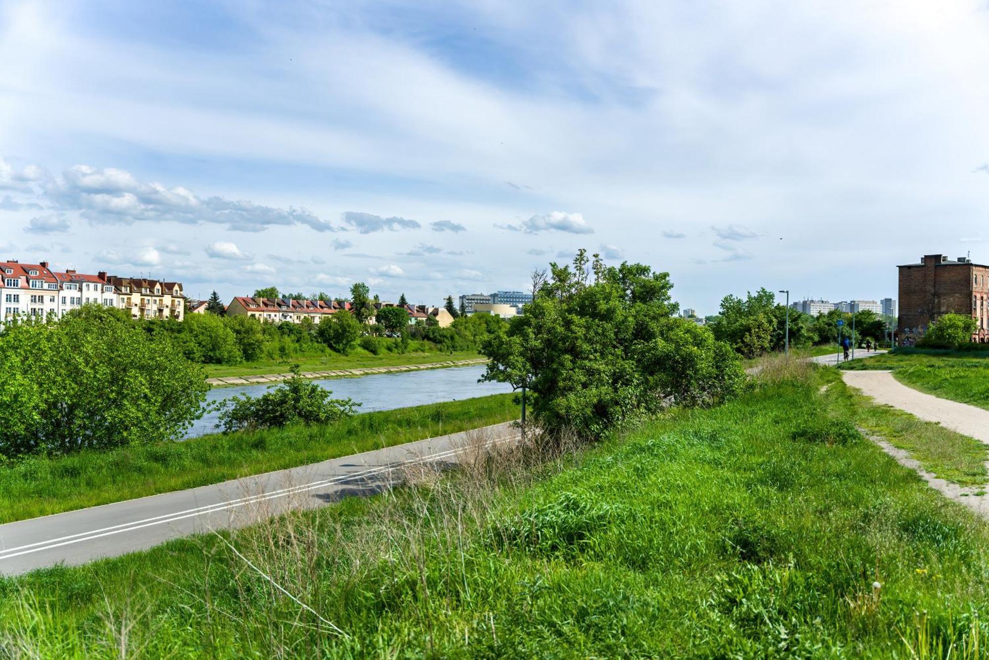 Apartment With Balcony And Free Parking In Poznan By Noclegi Renters 외부 사진